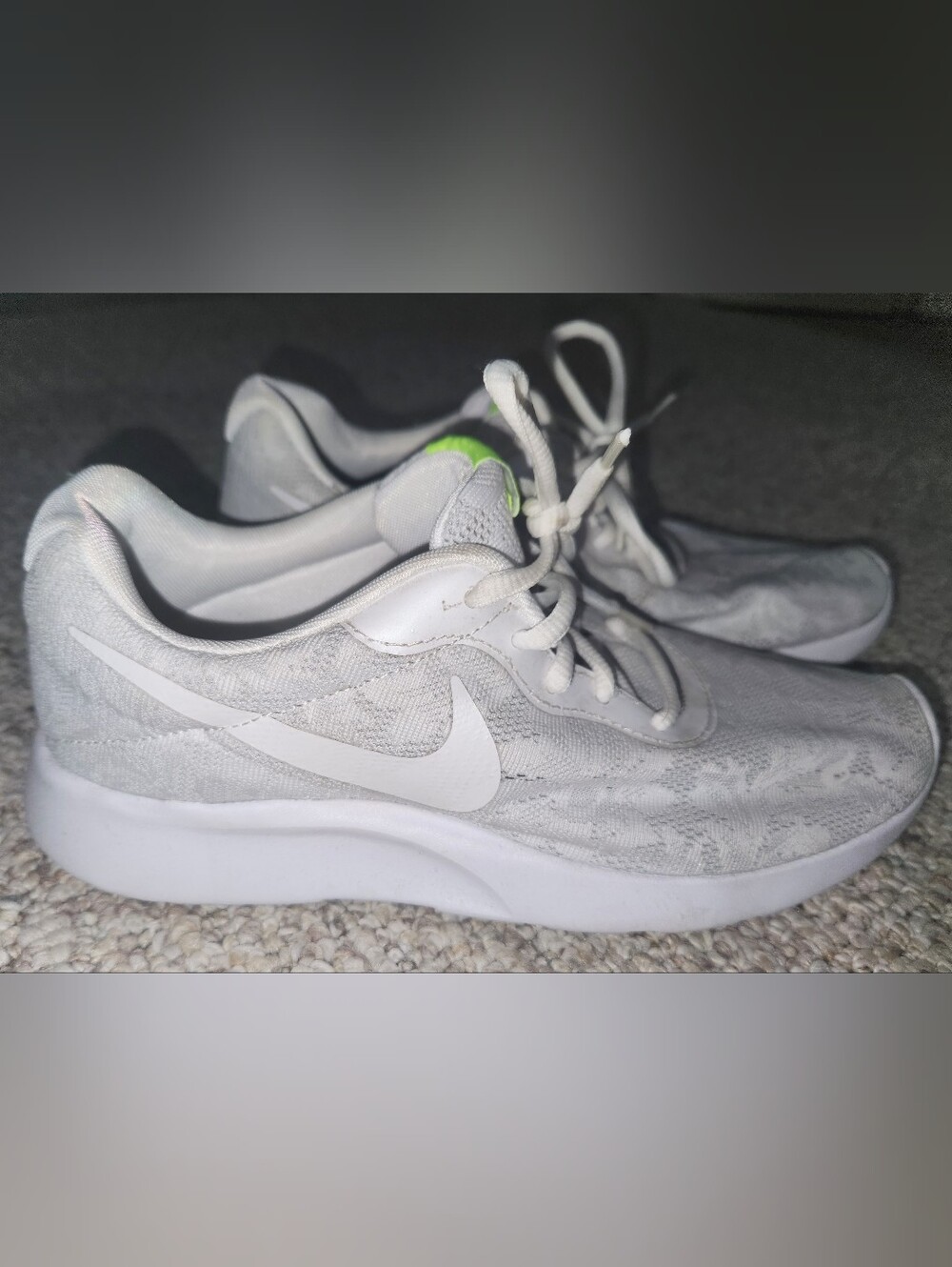 NIKE Tanjun English White Floral Sneakers